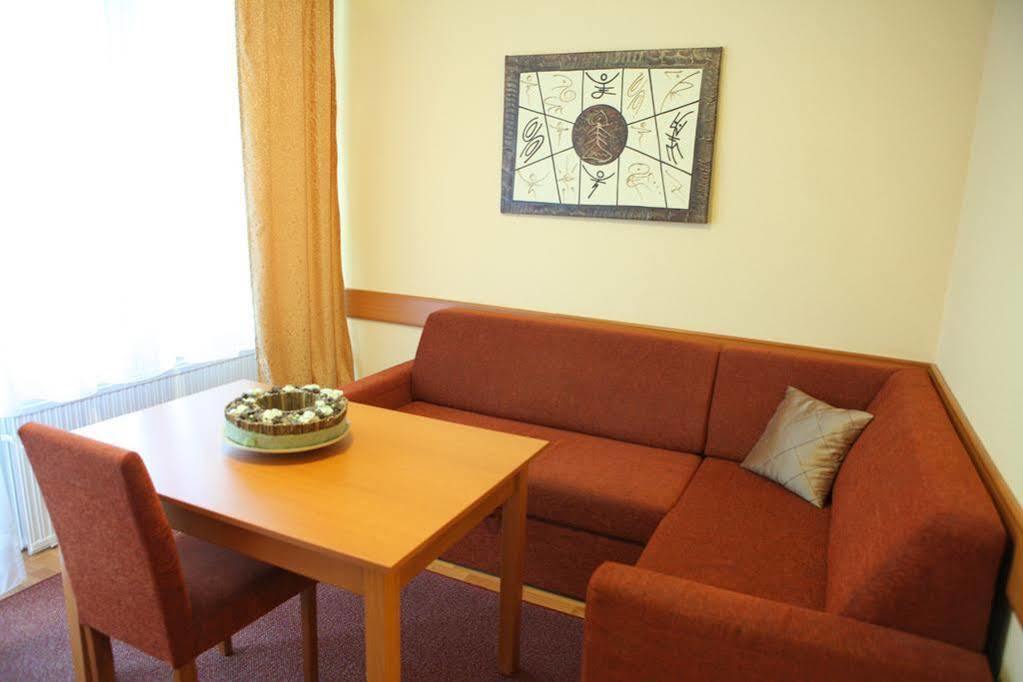 Hotel Napsugar Hévíz Extérieur photo